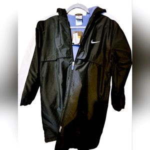 Size Small 8-9 Nike Jacket **New**
